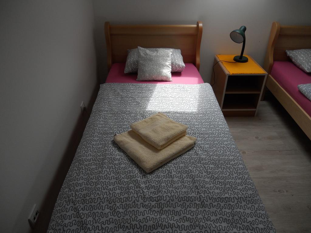 Apartmani Maraton Vukovar Eksteriør billede