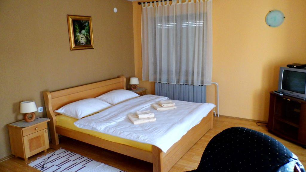 Apartmani Maraton Vukovar Eksteriør billede
