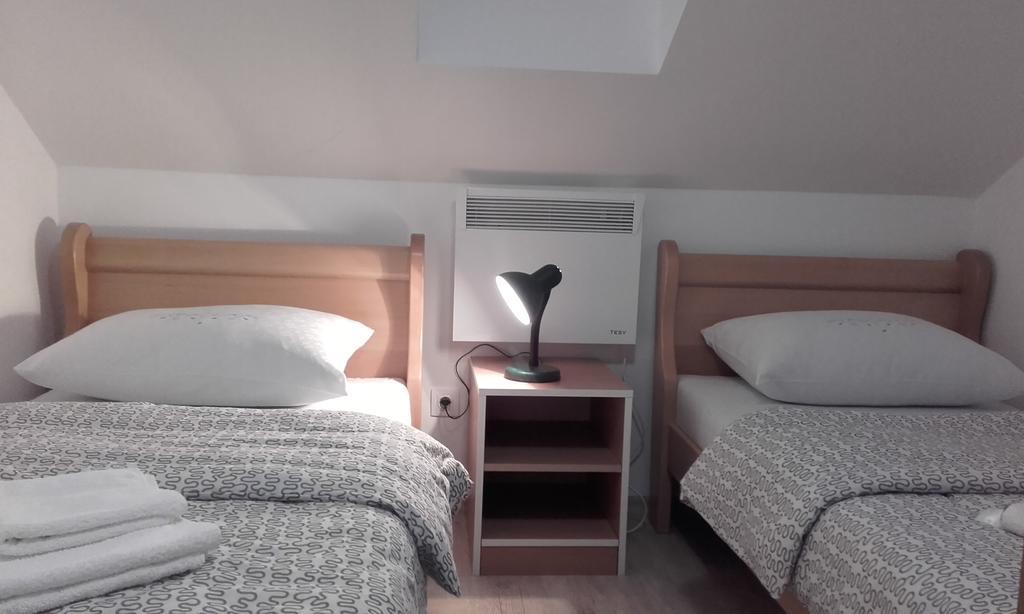 Apartmani Maraton Vukovar Eksteriør billede