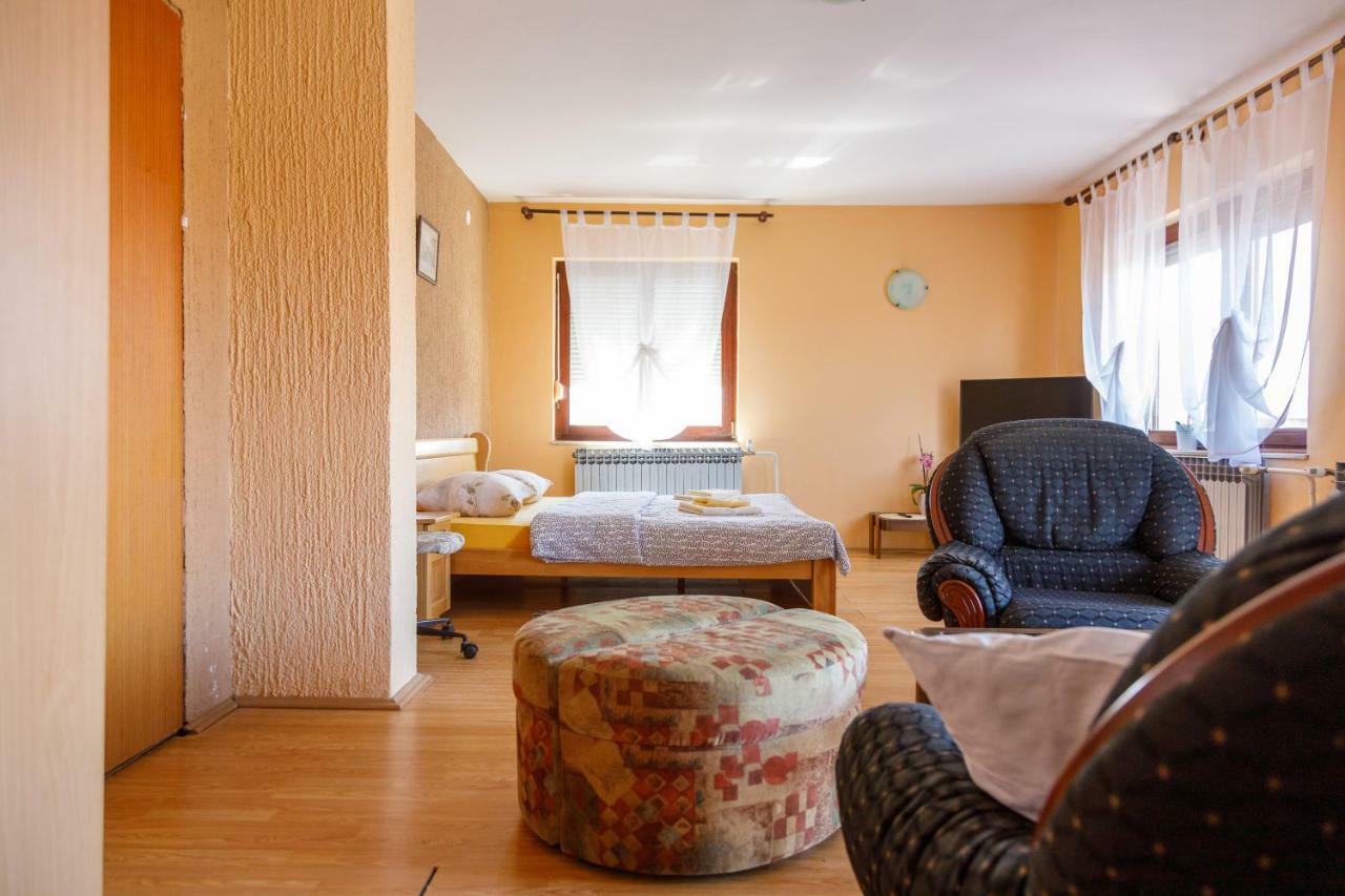 Apartmani Maraton Vukovar Eksteriør billede