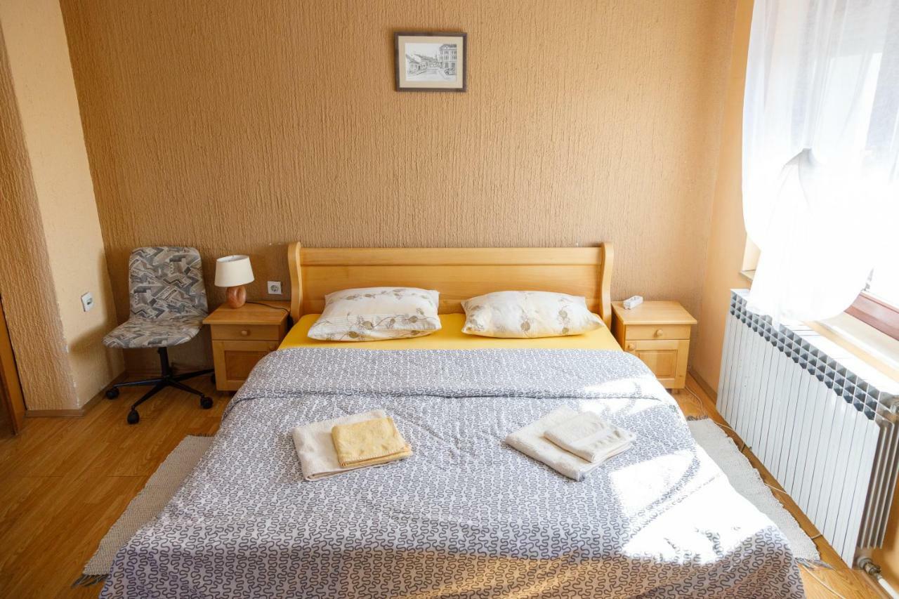 Apartmani Maraton Vukovar Eksteriør billede