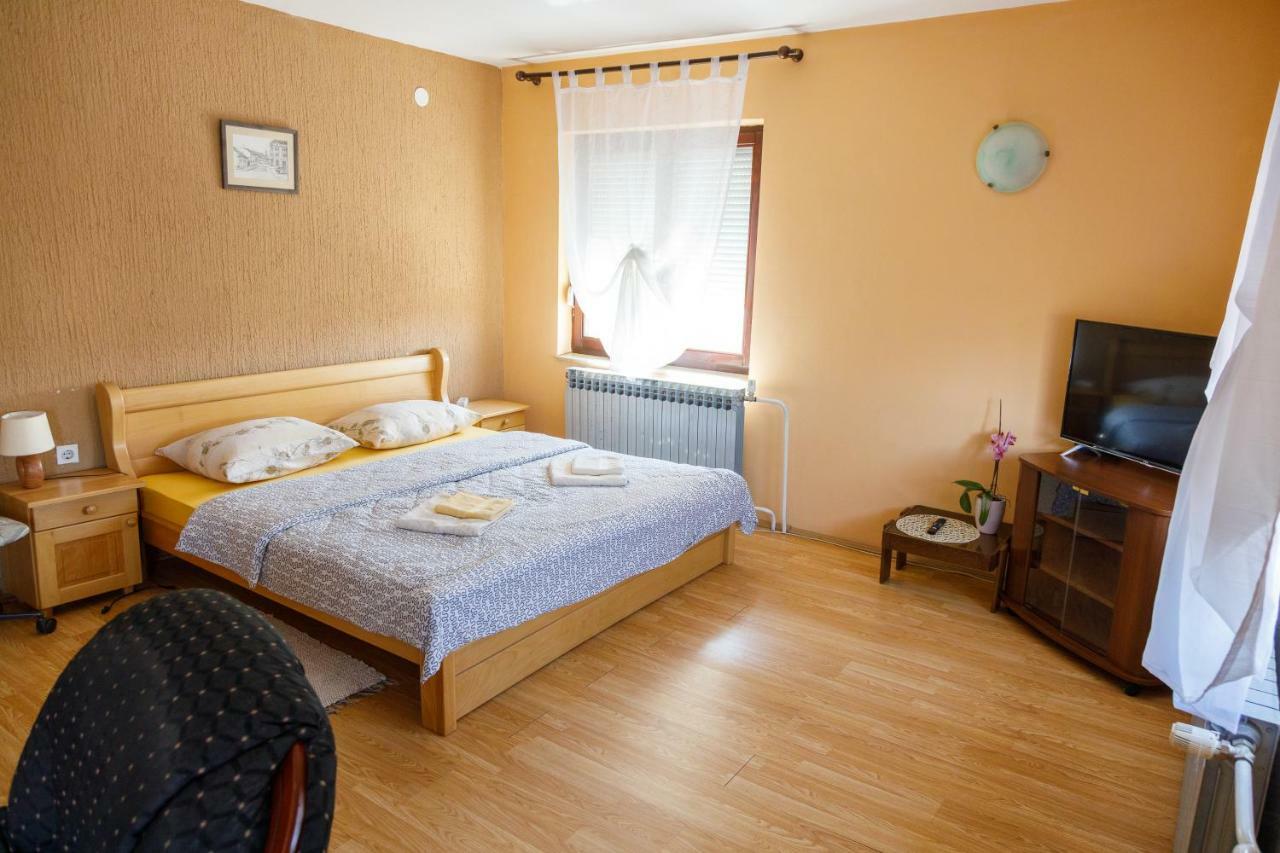 Apartmani Maraton Vukovar Eksteriør billede